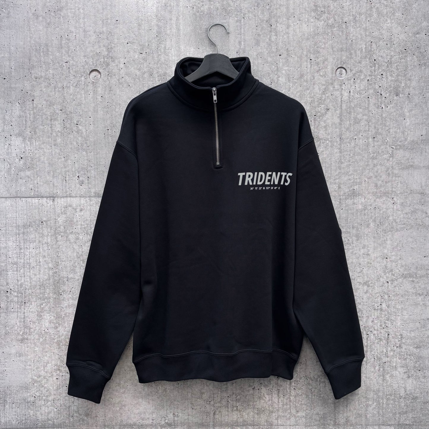 BEスタンドハーフジップ